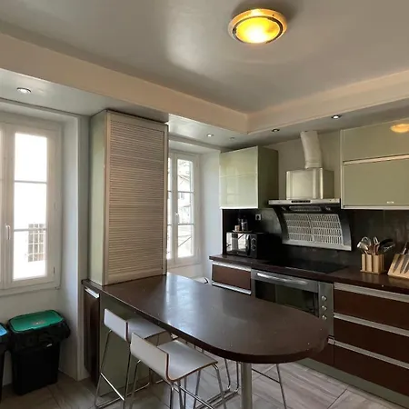 Hostel Le Doolies - Holiday *