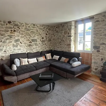 Le Doolies - Holiday Hostel Μπιαρίτζ