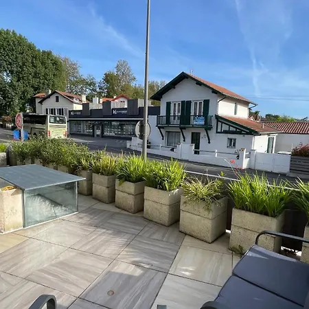 Le Doolies - Holiday *