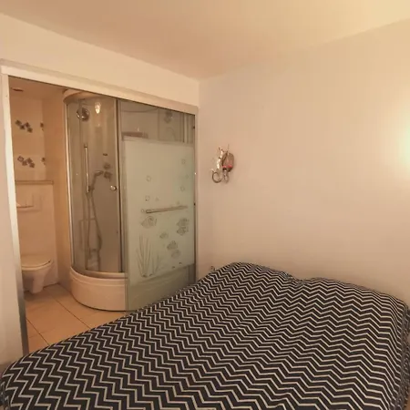 Le Doolies - Holiday