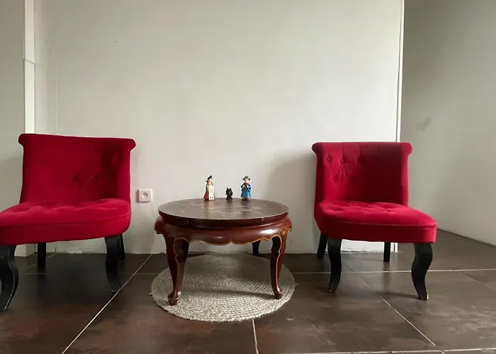 Le Doolies - Holiday Hostel