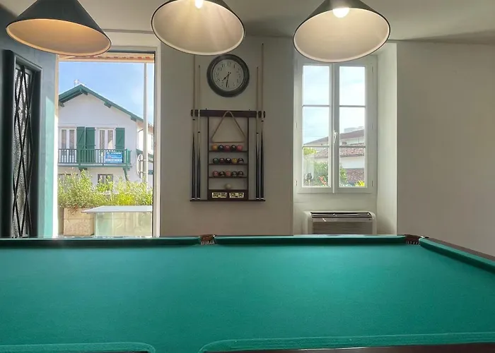 Le Doolies - Holiday Hostel Biarritz