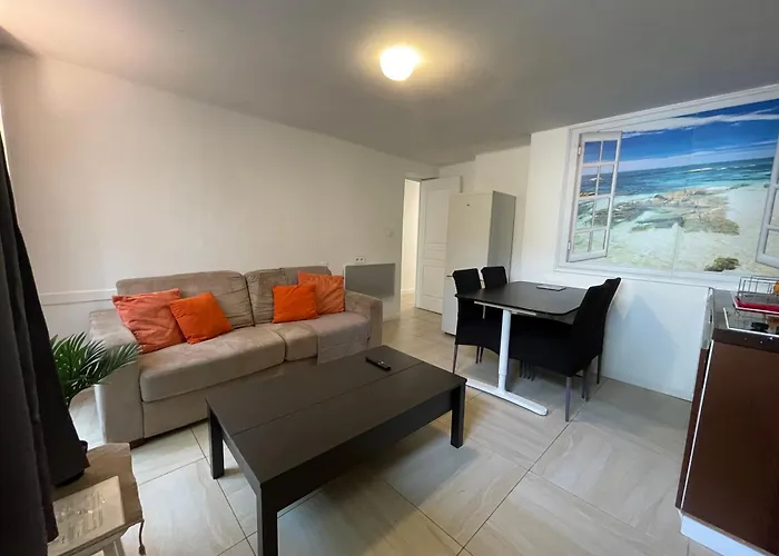 Le Doolies - Holiday Hostel *